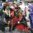 Cosplay Batman groupe [du haut gauche vers la droite] Batgirl, Harley Quinn, Poison Ivy, Catwoman, Joker, [en partant du bas à gauche vers la droite] Batgirl et Red Robin ; photo de William Tung